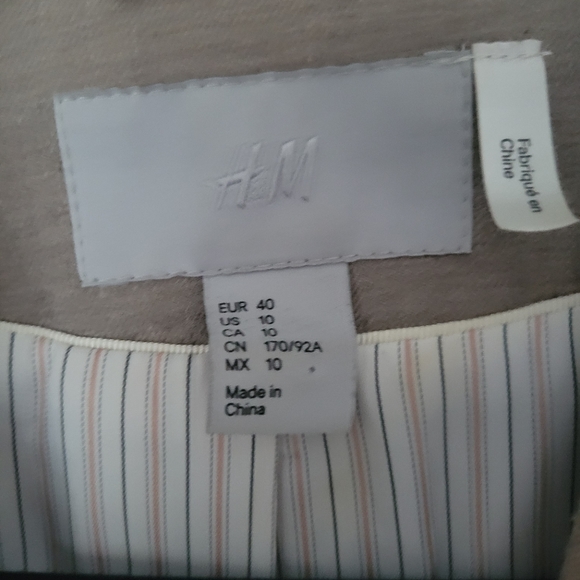 H&M Classic Blazer - Picture 2 of 2